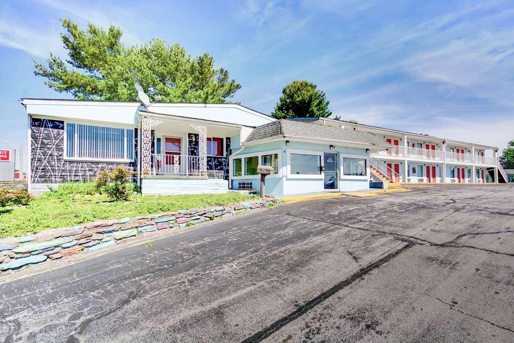 Knights Inn Berea Bagian luar foto