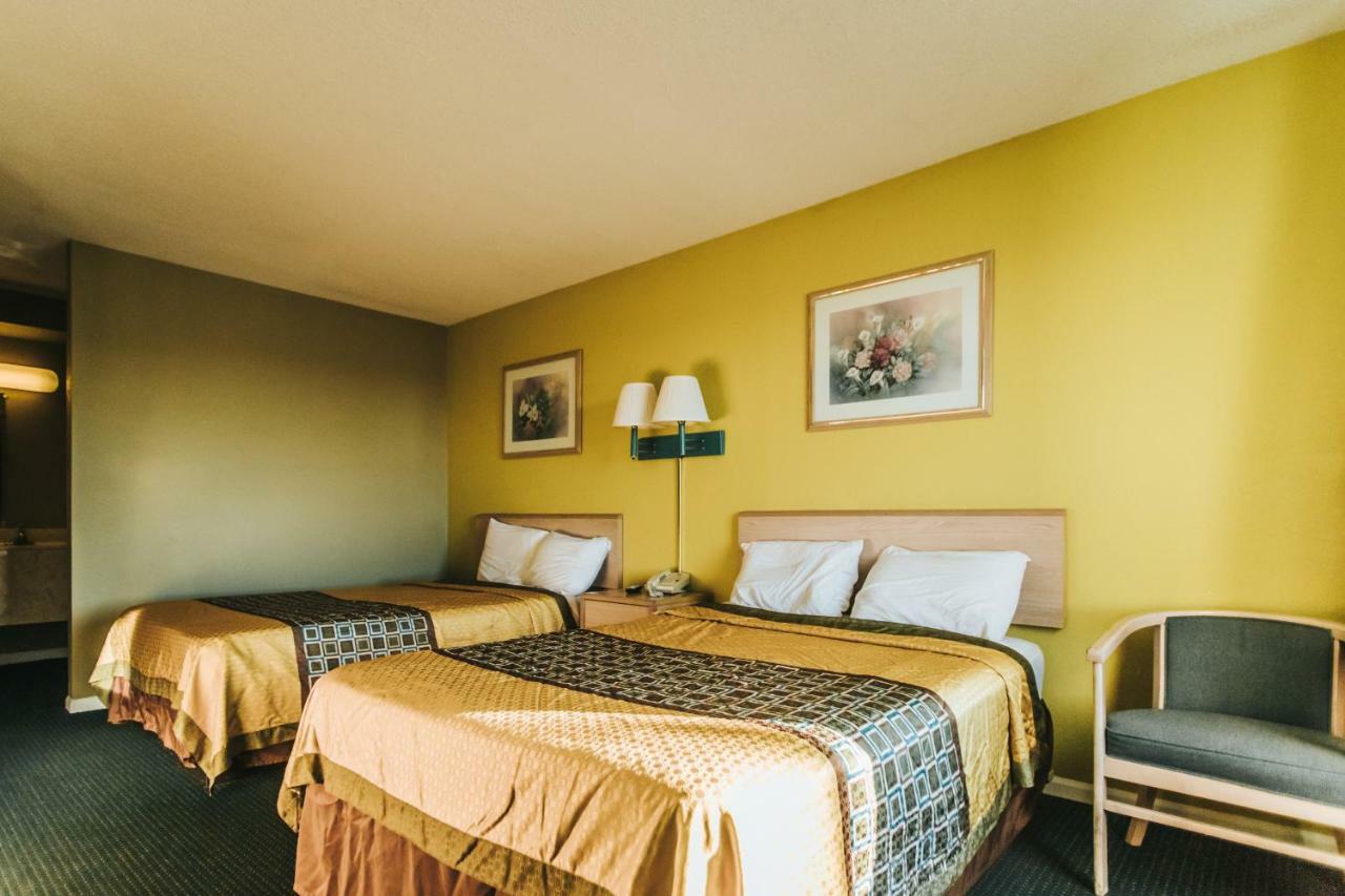 Knights Inn Berea Bagian luar foto