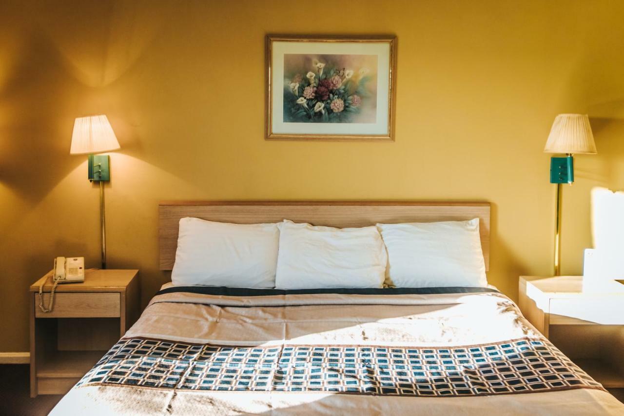 Knights Inn Berea Bagian luar foto