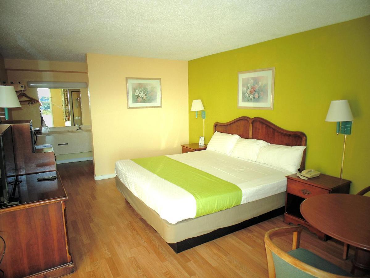 Knights Inn Berea Bagian luar foto