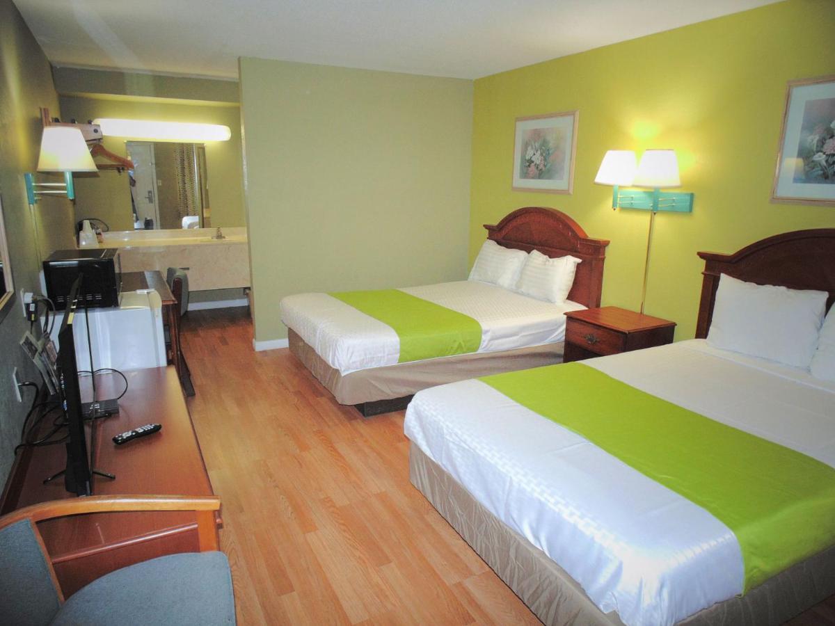 Knights Inn Berea Bagian luar foto